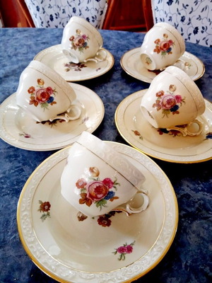 Antique set of five Danish Kobenhavns porcelain cups Maleri 1930