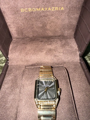 BCBGMAXAZRIA Livia 22 Rectangle Bracelet Watch new, gold