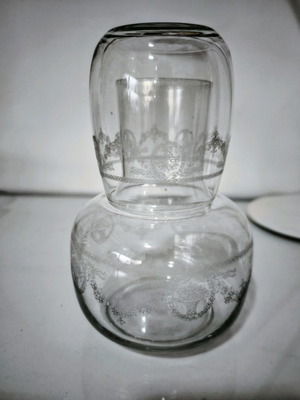 Vintage 1980 water carafe with glass stopper