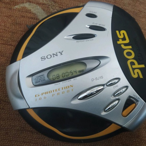 Sony D-SJ15 portable CD player used