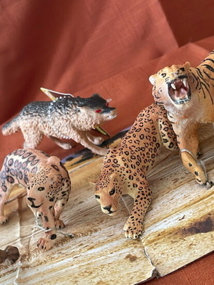 Фигури на диви животни нови, комплект от 5 броя