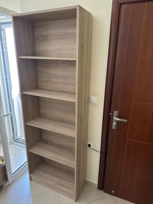 Bookcase with 5 wide shelves, warm oak color