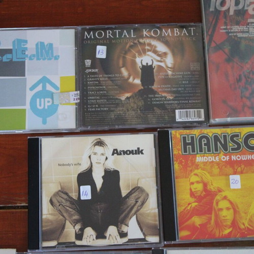 Music cassettes used, assorted songs, full pack