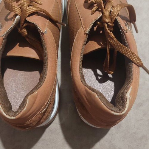 Women's sneakers with heel camel color like new, size 41