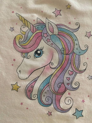 Pink children's top with unicorn, like new, size 4–5 years
