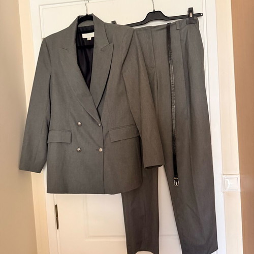Zara suit set and belt new, gray, size large