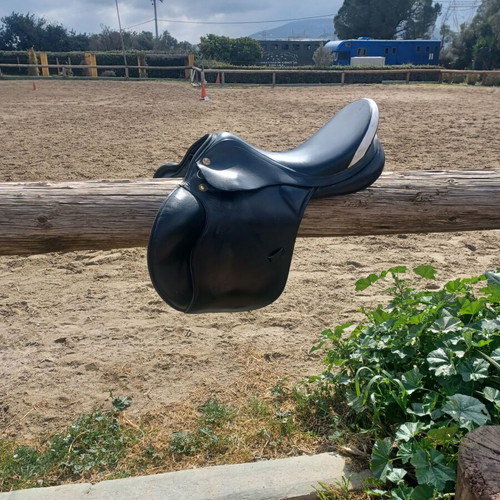 Prestige horse saddle like new