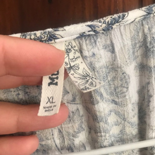 One-piece shorts used, airy and easy to wear