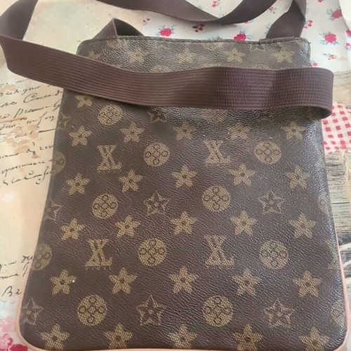 Women's crossbody bag brown like new