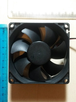 Computer fan YM1208PTS1 12v 9cm x 9cm