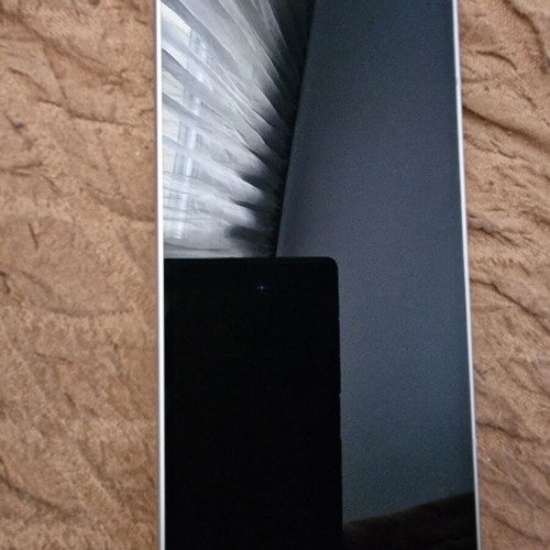 Samsung Galaxy Z Fold 6 12GB 1TB white used with cases
