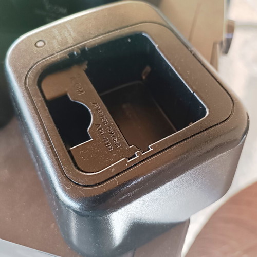 Icom Portable Wireless Charger Base like new without power supply