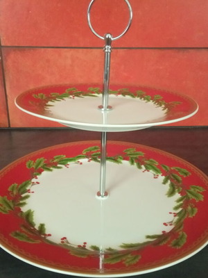 Two-tier serving platters new with 24cm and 18cm diameter
