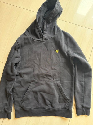Παιδική μπλούζα Lyle & Scott μεταχειρισμένη, μέγεθος 10/11, μαύρη