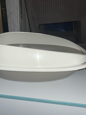 Cat litter box new