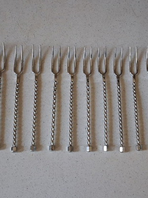 Σετ 12 πιρουνάκια κοκτέιλ και ορεκτικών σαν καινούργιο