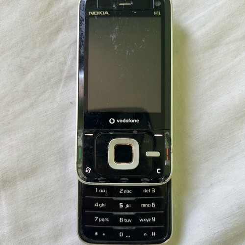 Nokia N81 phone for parts used, needs new screen and panel, no battery