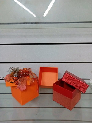 Set of 3 new display boxes