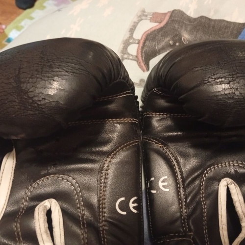 Persani 8 Oz kids kickboxing gloves used, black