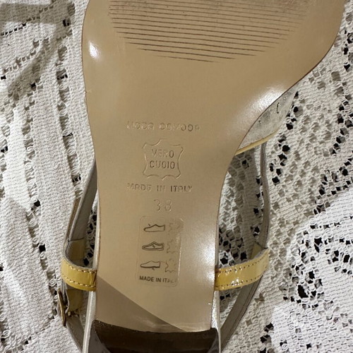 Women's sandals used size 38 Italian beige