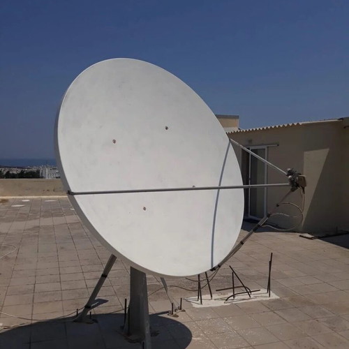 Channel Master 180cm satellite dish like new with stainless steel mount