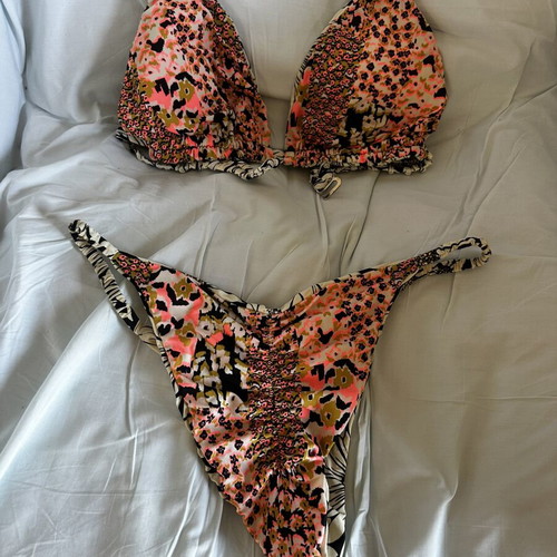 Maaji Daisy Floral Lydia Sliding Triangle Bikini two piece XL like new, reversible multicolor