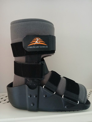 Walker Ankle Brace Medium size, like new
