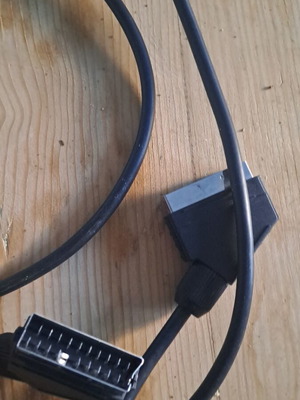 Scarf cable 1m like new