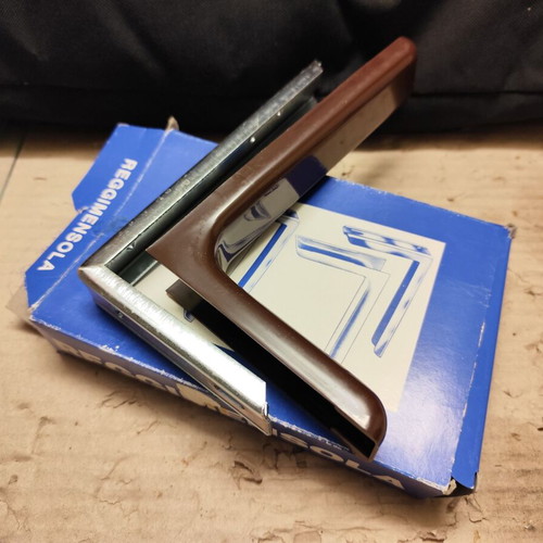 Shelf brackets new heavy-duty with brown cover 16x24 cm