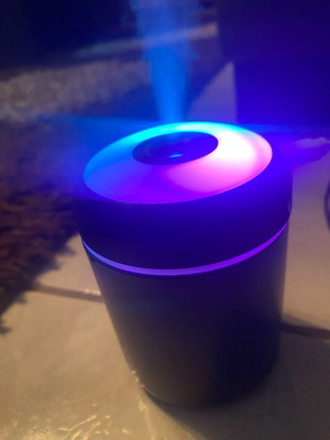 Aromatherapy diffuser and essential oil humidifier with night light
