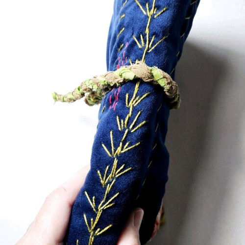 Handmade fabric needle and thread book pouch like new
