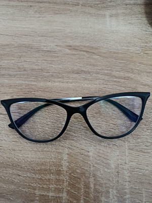 Γυαλιά οράσεως Vogue cat eye σαν καινούργια, μαύρος σκελετός