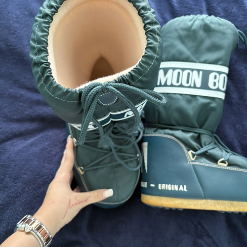 Moon Boot boots like new, size 42-44, green