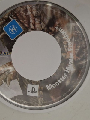 Monster Hunter Freedom PSP game used, missing booklet