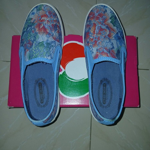 Dexim women's slip-on shoes new, colorful with floral lace design