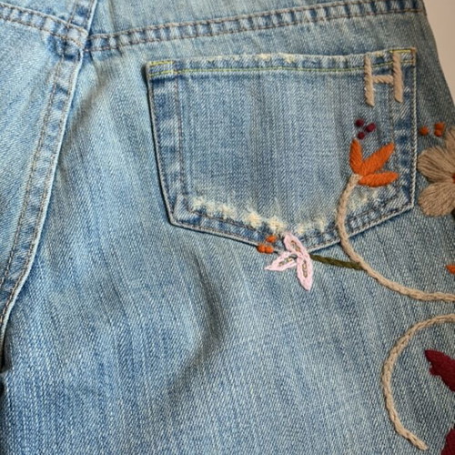 Silvian Heach embroidered jeans size small like new