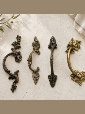 Vintage brass furniture handles set of 4 used, Italy Bologna