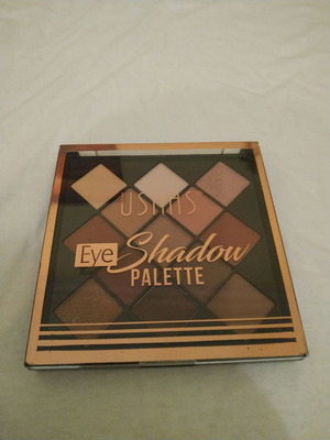 Eyeshadow palette and mascara new, unused