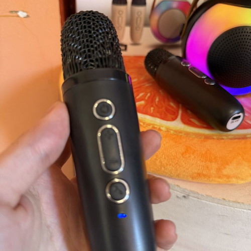 Wireless Karaoke Speaker με 2 ασύρματα μικρόφωνα και RGB φωτισμό σαν καινούργιο