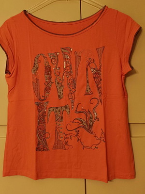 Boho blouse orange with "Own It" design and strass like new