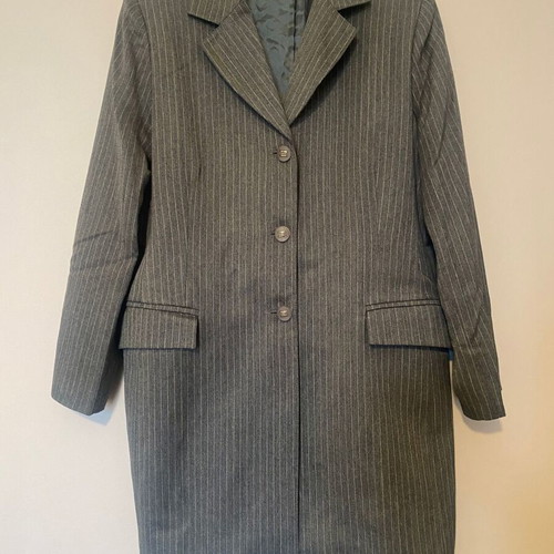 Women's suit like new with slim trousers and long jacket