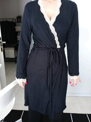 Ρόμπα μεταχειρισμένη, μέγεθος Μ-L, μαύρη