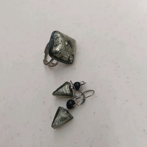 Set earrings ring used