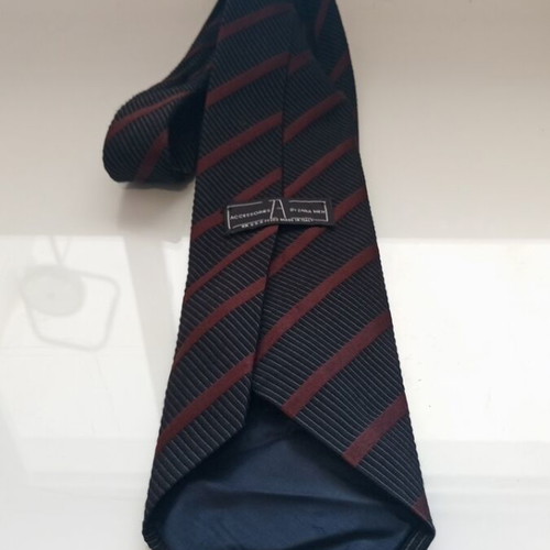 ZARA Man Tie like new, classic striped design in dark blue and brown