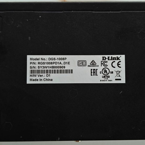 D-Link DGS-1008P 8-Port Gigabit Switch with 4 PoE Ports like new