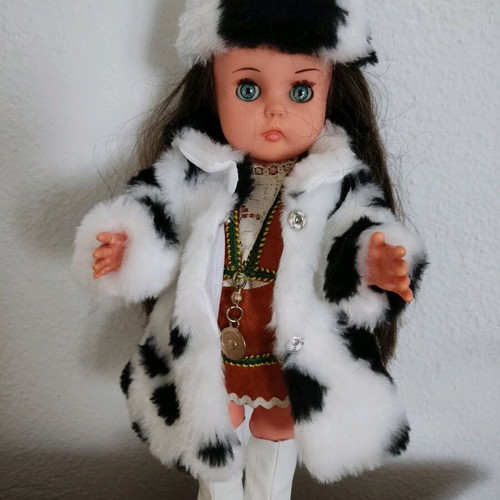 Bella doll used 32cm