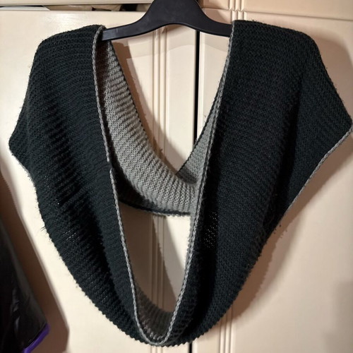 Knitted double-sided shawl new, grey and black