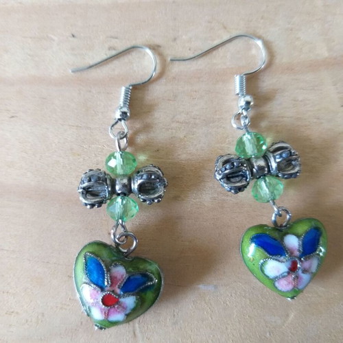 Cloisonné heart earrings with bow like new