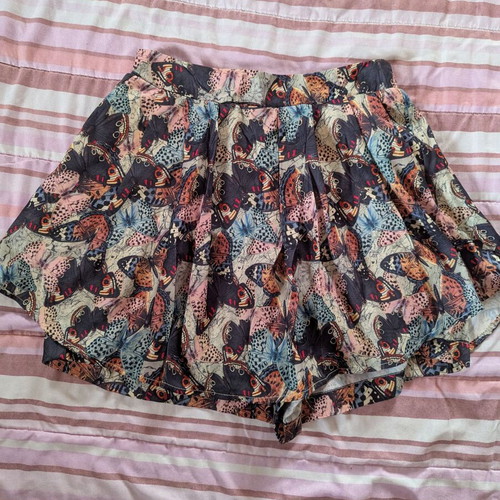 Skort Stradivarius floral size XS like new