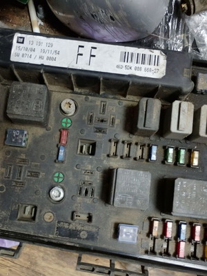 Πίνακας ασφαλειών Opel Astra H 1.7 CDTI 80 HP 13191129 FF